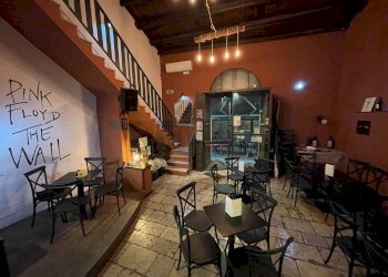 Sala da pranzo - Locale Commerciale VIA DOMENICO QUATTROCIOCCHI
 
24, Bagheria - foto 5