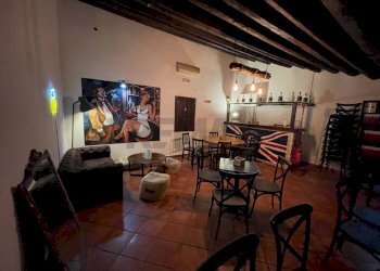 Sala da pranzo - Locale Commerciale VIA DOMENICO QUATTROCIOCCHI
 
24, Bagheria - foto 11