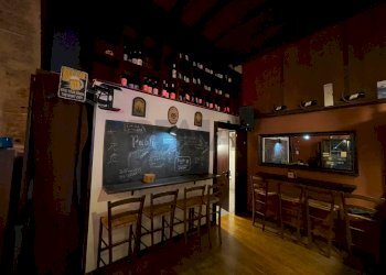 Soggiorno - Locale Commerciale VIA DOMENICO QUATTROCIOCCHI
 
24, Bagheria - foto 18