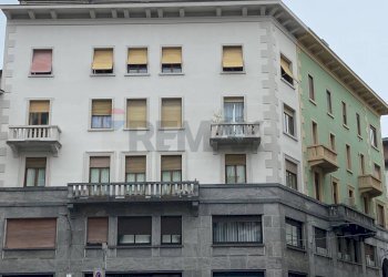 Edificio all\'aperto - Appartamento Via Bernascone
 
19, Varese - foto 1