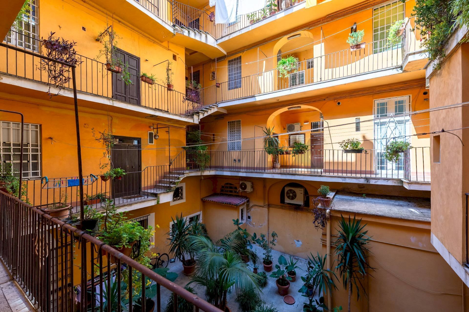 Edificio all\'aperto - Bilocale Via Tiburtina
 
126, Roma - foto 1