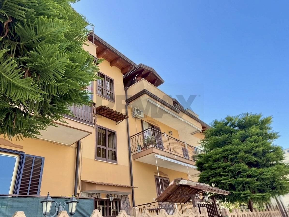 Edificio all\'aperto - Attico VIA MONSIGNOR S. CAVALLO
 
8, Mugnano di Napoli - foto 1