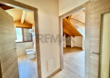 Hall / corridoio - Attico VIA MONSIGNOR S. CAVALLO
 
8, Mugnano di Napoli - foto 11