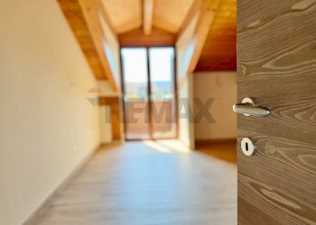 Hall / corridoio - Attico VIA MONSIGNOR S. CAVALLO
 
8, Mugnano di Napoli - foto 12