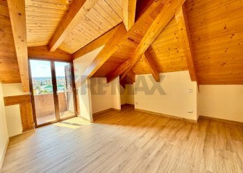 Stanza vuota - Attico VIA MONSIGNOR S. CAVALLO
 
8, Mugnano di Napoli - foto 13