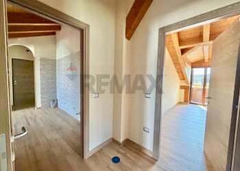 Hall / corridoio - Attico VIA MONSIGNOR S. CAVALLO
 
8, Mugnano di Napoli - foto 19