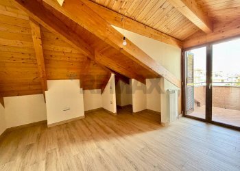 Stanza vuota - Attico VIA MONSIGNOR S. CAVALLO
 
8, Mugnano di Napoli - foto 23