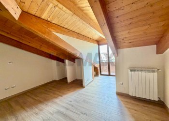 Stanza vuota - Attico VIA MONSIGNOR S. CAVALLO
 
8, Mugnano di Napoli - foto 25