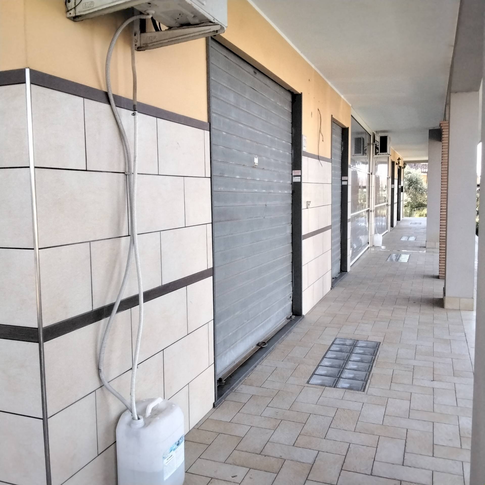 Foto 3 - Locale Commerciale via delle Trincea delle Frasche, Fiumicino - foto 3