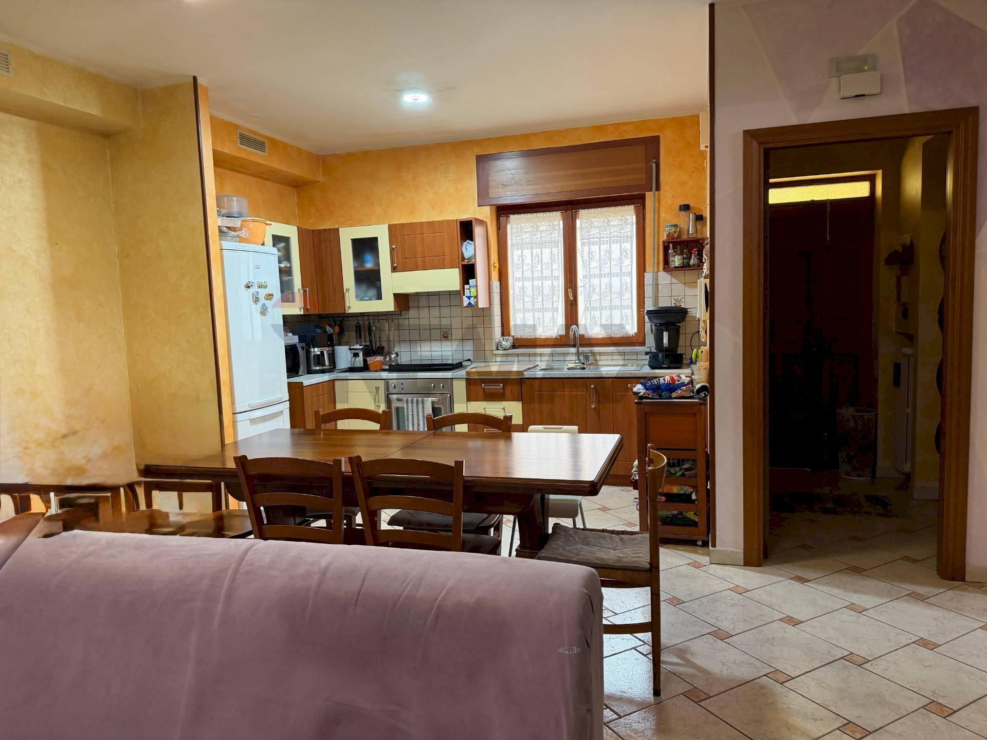 Sala da pranzo - Casa semi indipendente VICO 1' Gugliemo Marconi
 
6, Baranello - foto 3