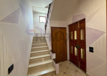 Scale - Casa semi indipendente VICO 1' Gugliemo Marconi
 
6, Baranello - foto 11