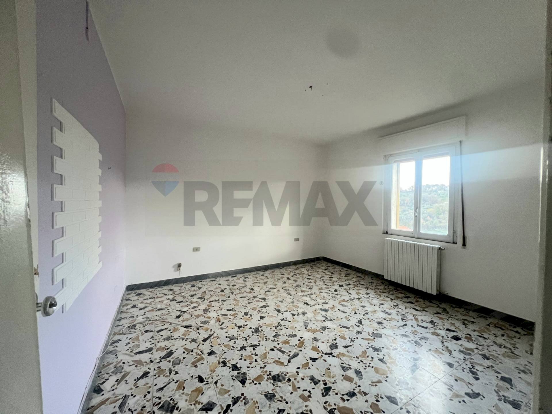 Stanza vuota - Casa semi indipendente Via ospedale
 
49, Mirabello Sannitico - foto 1