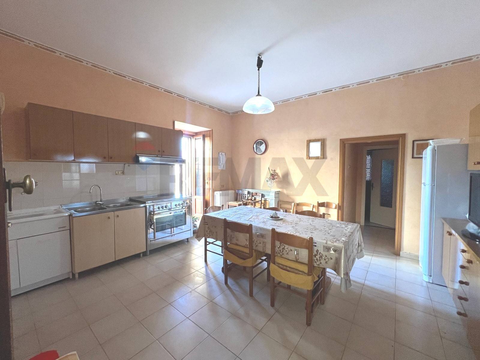 Cucina - Apartment via Santa Lucia
 
4, Ripalimosani - photo 1