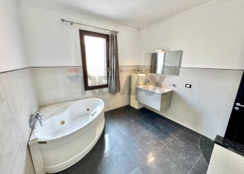 Bagno - Semi-detached Villa Via Libertà
 
130, Terrasini - photo 9