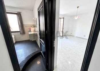 Bagno - Semi-detached Villa Via Libertà
 
130, Terrasini - photo 13