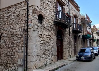 Edificio all\'aperto - Independent house via Vittorio Emanuele
 
114, San Giuseppe Jato - photo 1