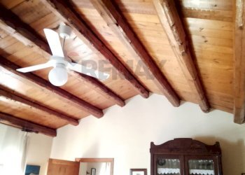 Dettagli - Independent house via Vittorio Emanuele
 
114, San Giuseppe Jato - photo 10