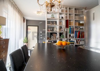 Sala da pranzo - Three-room apartment Louis Armstrong
 
7, Parma - photo 9