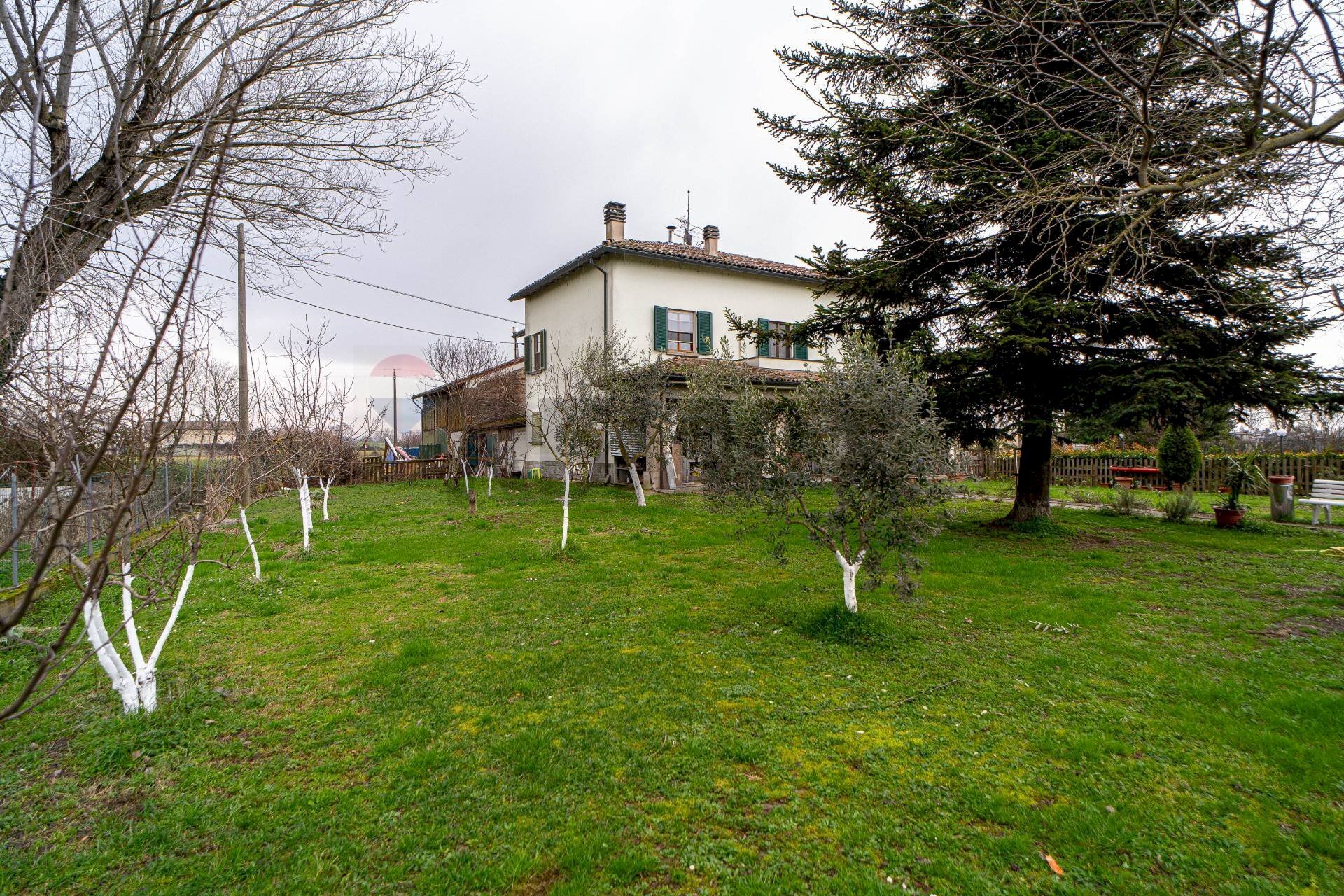 Casa all\'aperto - Semi-detached house strada cimitero Ragazzola
 
6, Roccabianca - photo 1