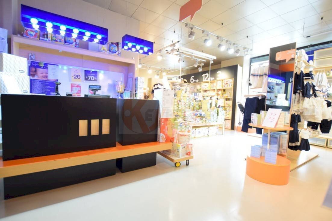 Foto 3 - Commercial Premises VIA MANZONI
 
33, Nuoro - photo 3