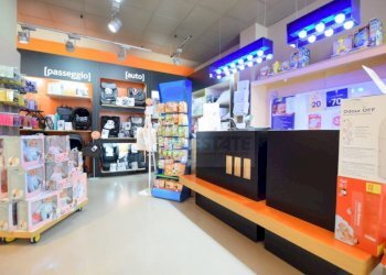 Foto 2 - Commercial Premises VIA MANZONI
 
33, Nuoro - photo 2