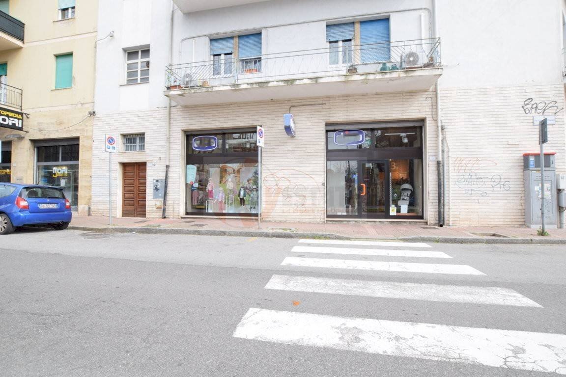 Foto 1 - Commercial Premises VIA MANZONI
 
33, Nuoro - photo 1