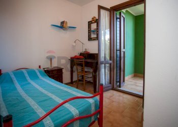 Camera / camera da letto - Terraced Villa Narbolia - photo 15