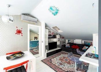 Foto 7 - Attic Via Giovanni Verga 23 Via Ugo La Malfa
 
10-8, Mascali - photo 7