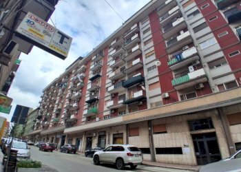 Facciata - Bilocale via Orsini, 4, Taranto - foto 2