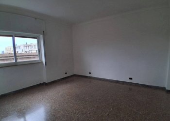 Camera da letto - Bilocale via Orsini, 4, Taranto - foto 8