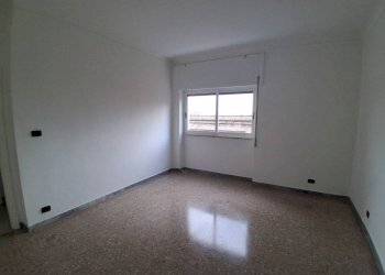 Camera da letto - Bilocale via Orsini, 4, Taranto - foto 9