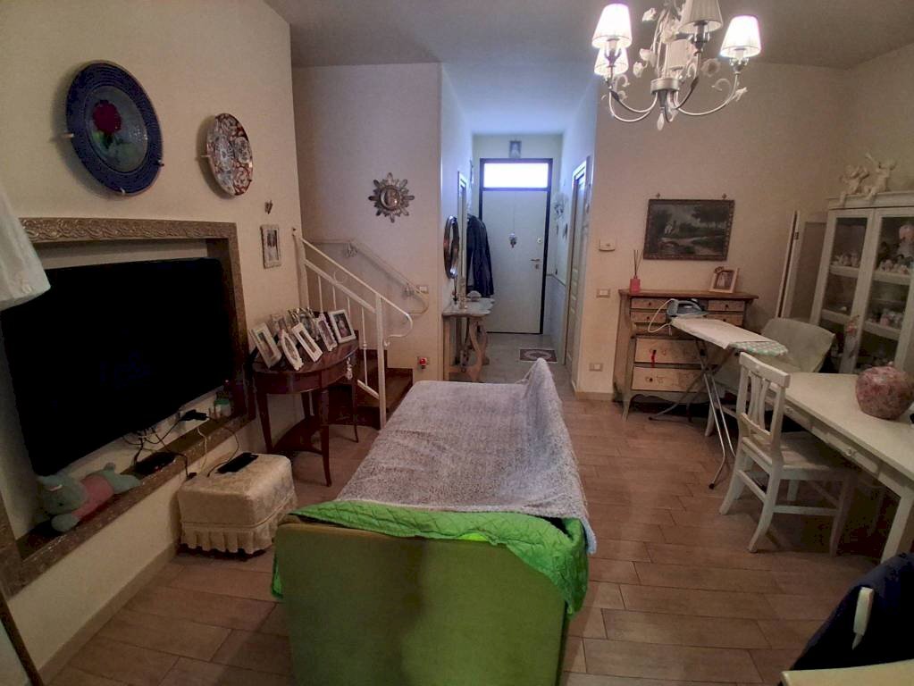 Soggiorno - Villa via Paolucci, Pulsano - foto 2