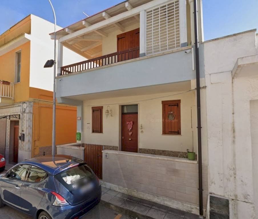 Facciata - Villa via Paolucci, Pulsano - foto 2