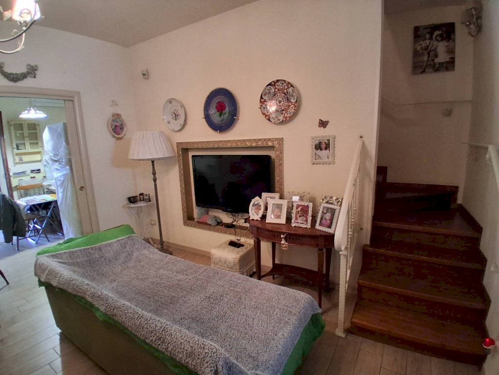 Soggiorno - Villa via Paolucci, Pulsano - foto 3