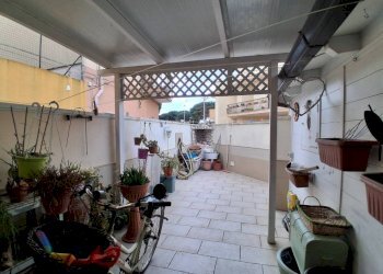 Cortile interno - Villa via Paolucci, Pulsano - foto 9