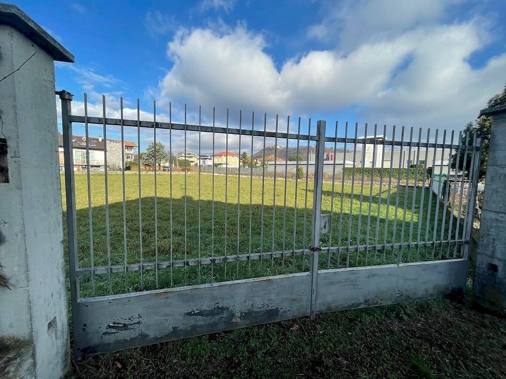 Cortile interno - Terreno edificabile via Cesare Battisti, Briga Novarese - foto 3