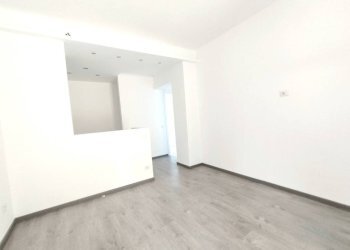 Camera da letto - Two-room apartment via Alessandro Volta, 90, Saronno - photo 7