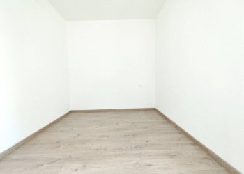 Camera da letto - Two-room apartment via Alessandro Volta, 90, Saronno - photo 15