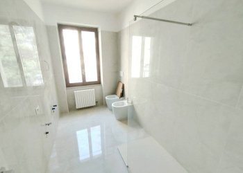 Bagno - Bilocale via Alessandro Volta, 90, Saronno - foto 20