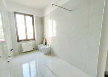 Bagno - Bilocale via Alessandro Volta, 90, Saronno - foto 24