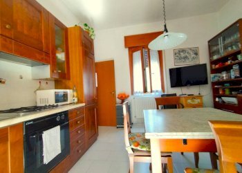 Cucina - Bilocale Cascina Serbelloni, 10, Pregnana Milanese - foto 7