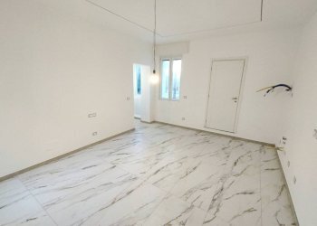 Camera da letto - Bilocale via A. Chaniach, 4, Pogliano Milanese - foto 5