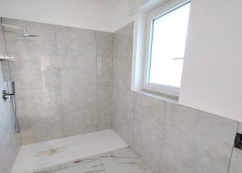 Bagno - Two-room apartment via A. Chaniach, 4, Pogliano Milanese - photo 8