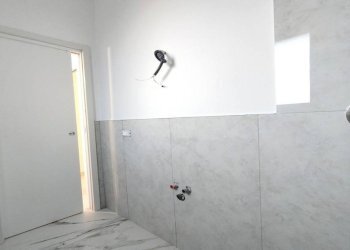 Bagno - Two-room apartment via A. Chaniach, 4, Pogliano Milanese - photo 11