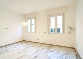 Camera da letto - Bilocale via A. Chaniach, 4, Pogliano Milanese - foto 16