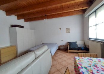 Camera da letto - Monolocale via Biringhello, 86, frazione Biringhello, Rho - foto 4