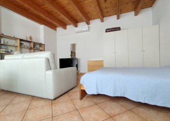 Camera da letto - Monolocale via Biringhello, 86, frazione Biringhello, Rho - foto 5