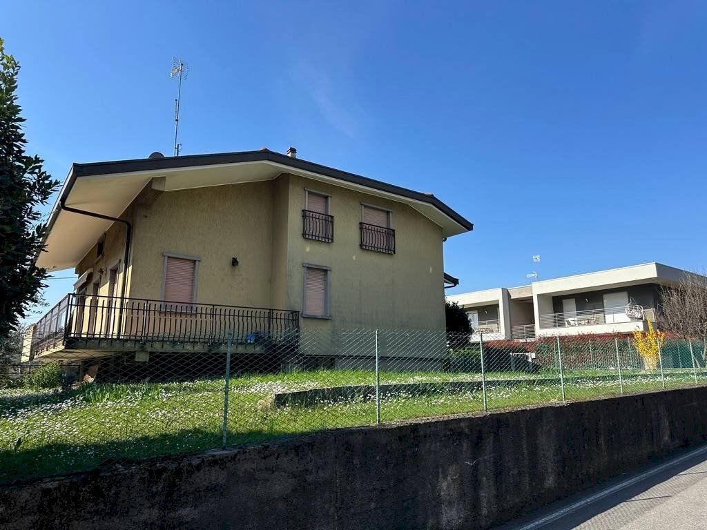 Facciata - Villa via Zeduri, 4, Trescore Balneario - foto 3