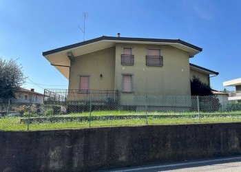 Facciata - Villa via Zeduri, 4, Trescore Balneario - foto 4