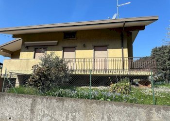 Facciata - Villa via Zeduri, 4, Trescore Balneario - foto 6